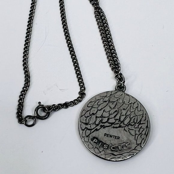 Pisces Pendant Charm Necklace Vintage Horoscope Zodiac Round - Picture 4 of 7